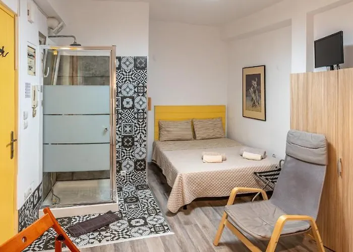 Ground Studio In Bohemian Psiri In The Historic Center-In Vivo s